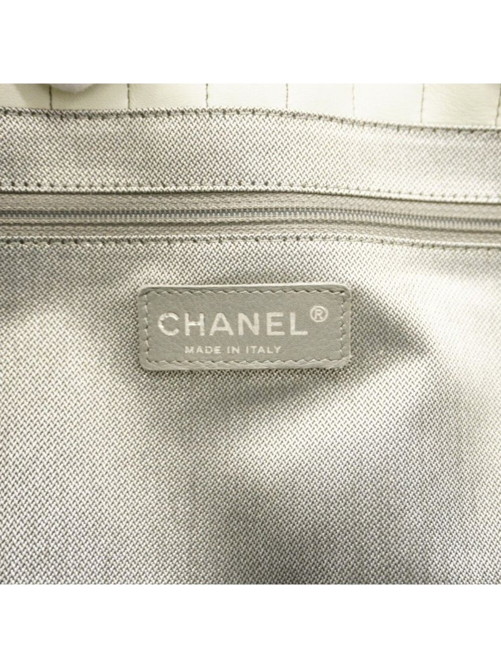 Chanel Chain Tote New Mademoiselle Lambskin Pale Green Silver - Picture 5 of 10